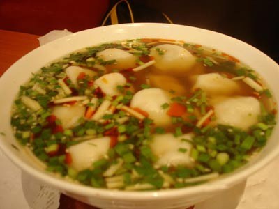【康辉美食】新疆羊肉酸汤混沌来了，酸酸爽爽的让人哈喇子淌的止不住。