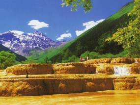 【仙境亚丁】四川稻城+亚丁+四姑娘山+海螺沟双动9日游（华东动车往返+南京周边城市接送+赠送150元理塘鳕鱼+川西大环线）